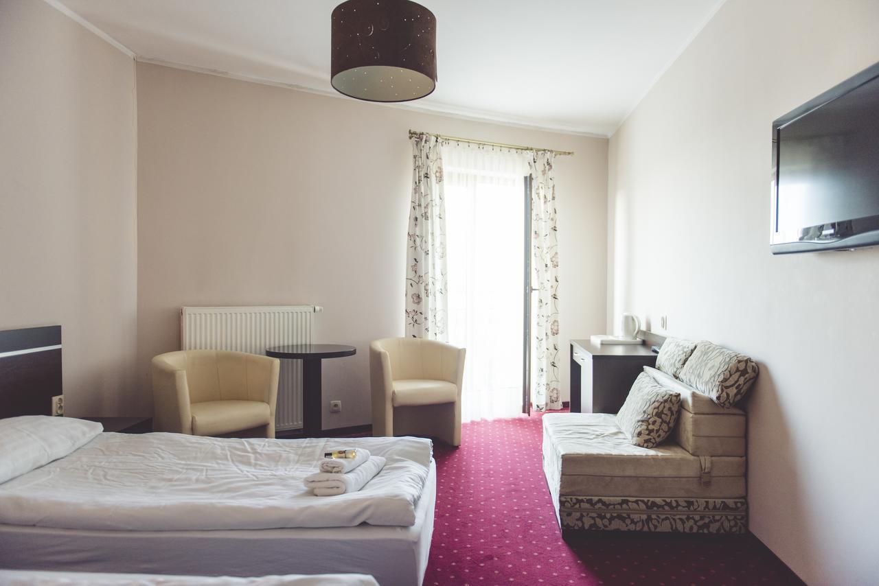 Hotel Odejewscy Chojnice Kültér fotó