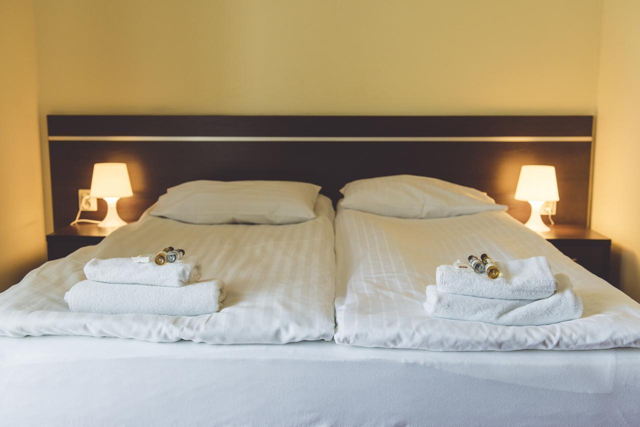 Hotel Odejewscy Chojnice Kültér fotó