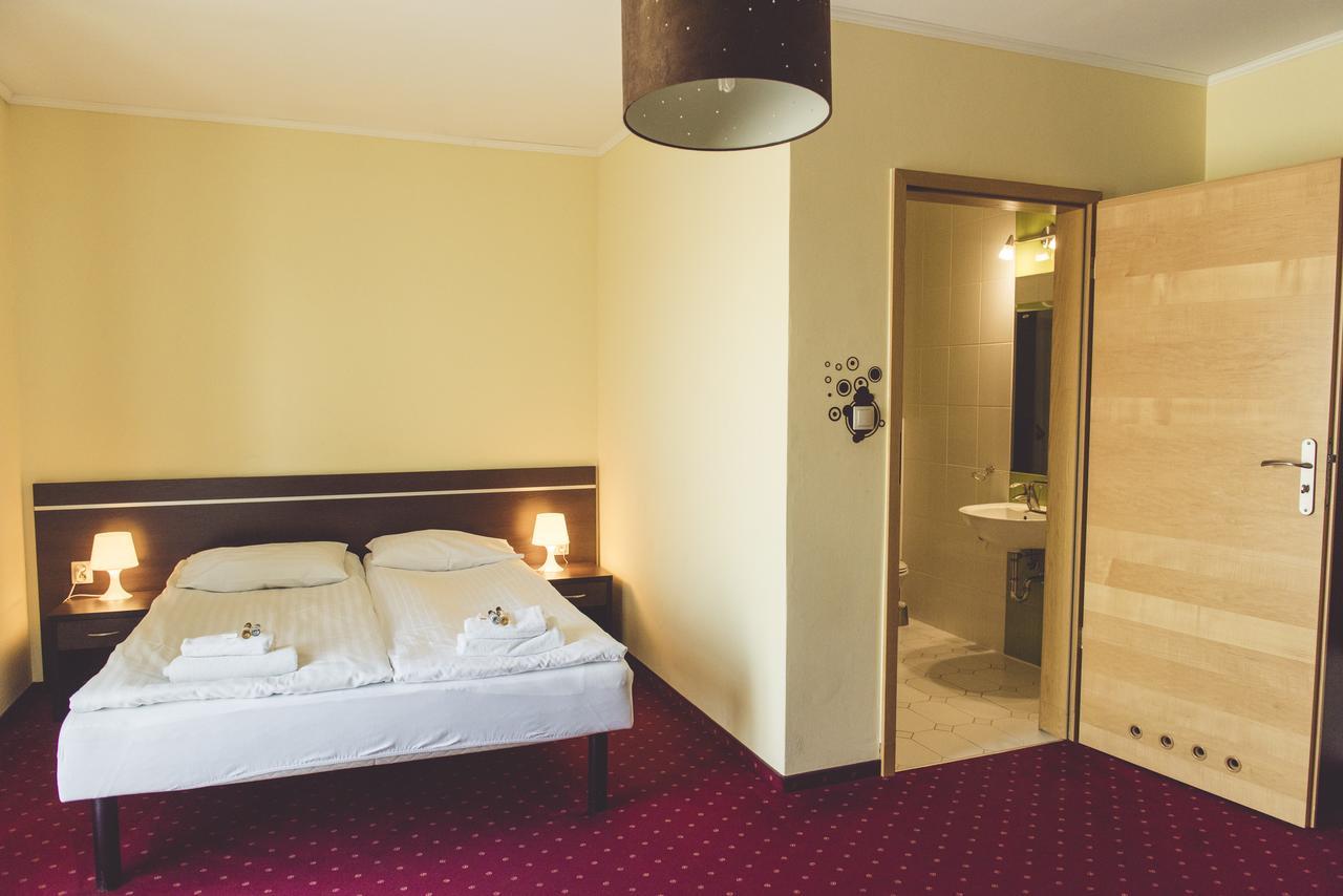 Hotel Odejewscy Chojnice Kültér fotó